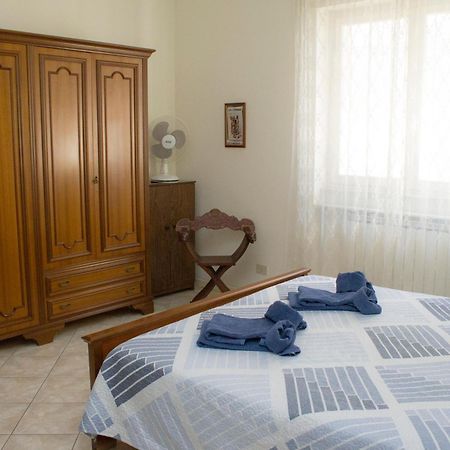 Summer Apartment Viareggio Bagian luar foto